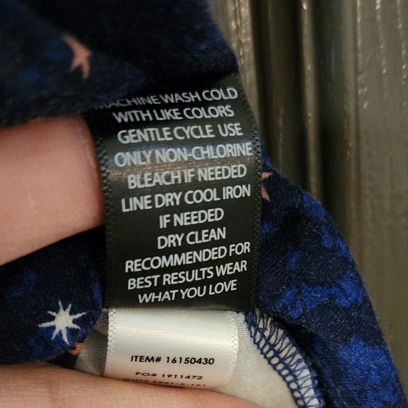 Torrid Plus Size 2 Supersoft Galaxy Blue Turtleneck Swing Shortsleeved Tee - Picture 7 of 9